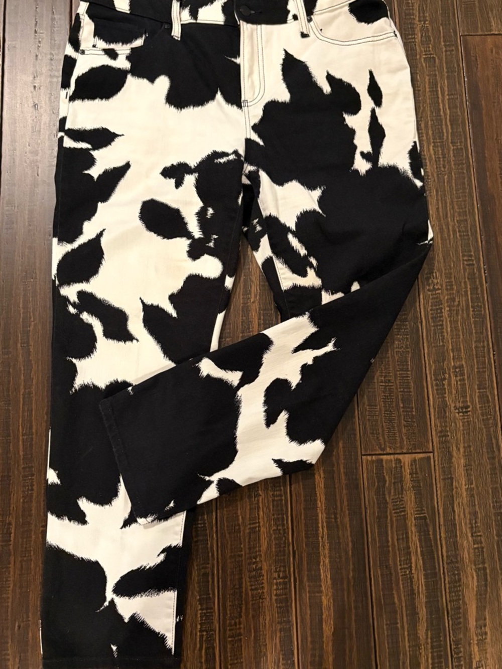 Women’s Chico's Black and White Slimming Girlfriend Jeans Size 12P NWT